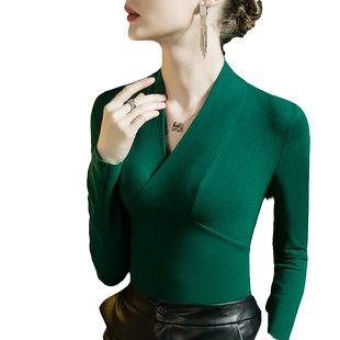 2026秋冬新款交叉V领打底衫女修身磨毛长袖女装T恤上衣韩式小衫