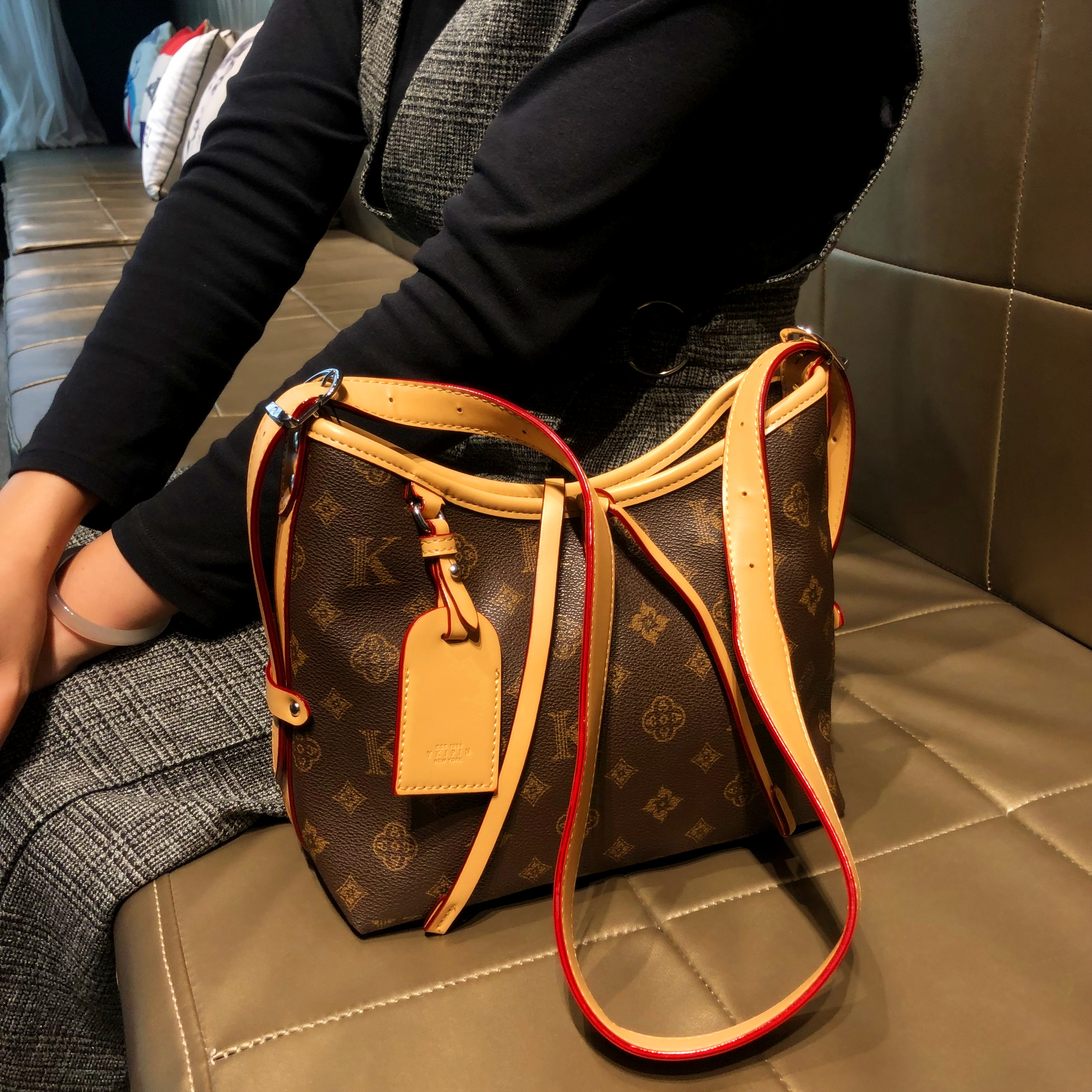 香港品牌时尚单肩斜跨印花腋下包