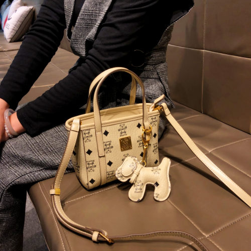 香港品牌轻奢百搭通勤水桶包