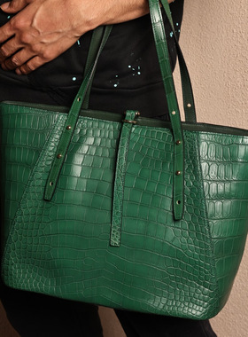 大号托特包，丝绒绿哑光鳄鱼皮，实拍现货。