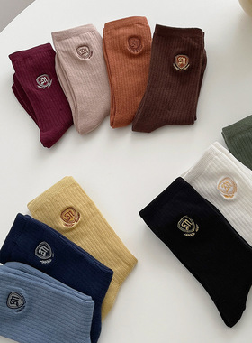 新款JK制服袜子女徽章刺绣中筒袜日系纯色学院英伦风显瘦少女长袜