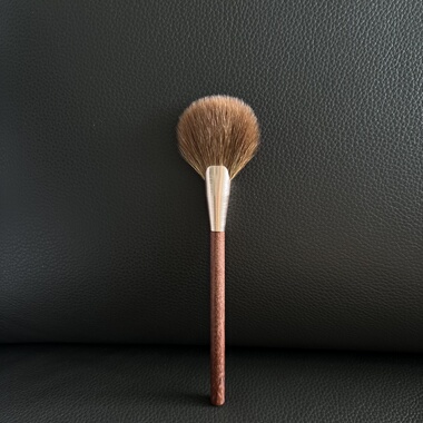 F02 羊毛扇形层次很大很软多用定妆刷腮红刷高光刷修容 刷抛光刷