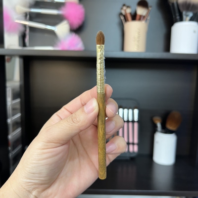 层次很大的窄版杏仁 眼影膏 遮瑕 用巨好