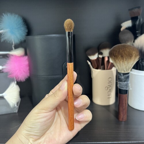 F黄  厚实的杏仁刷  丝滑羊毛 D108A