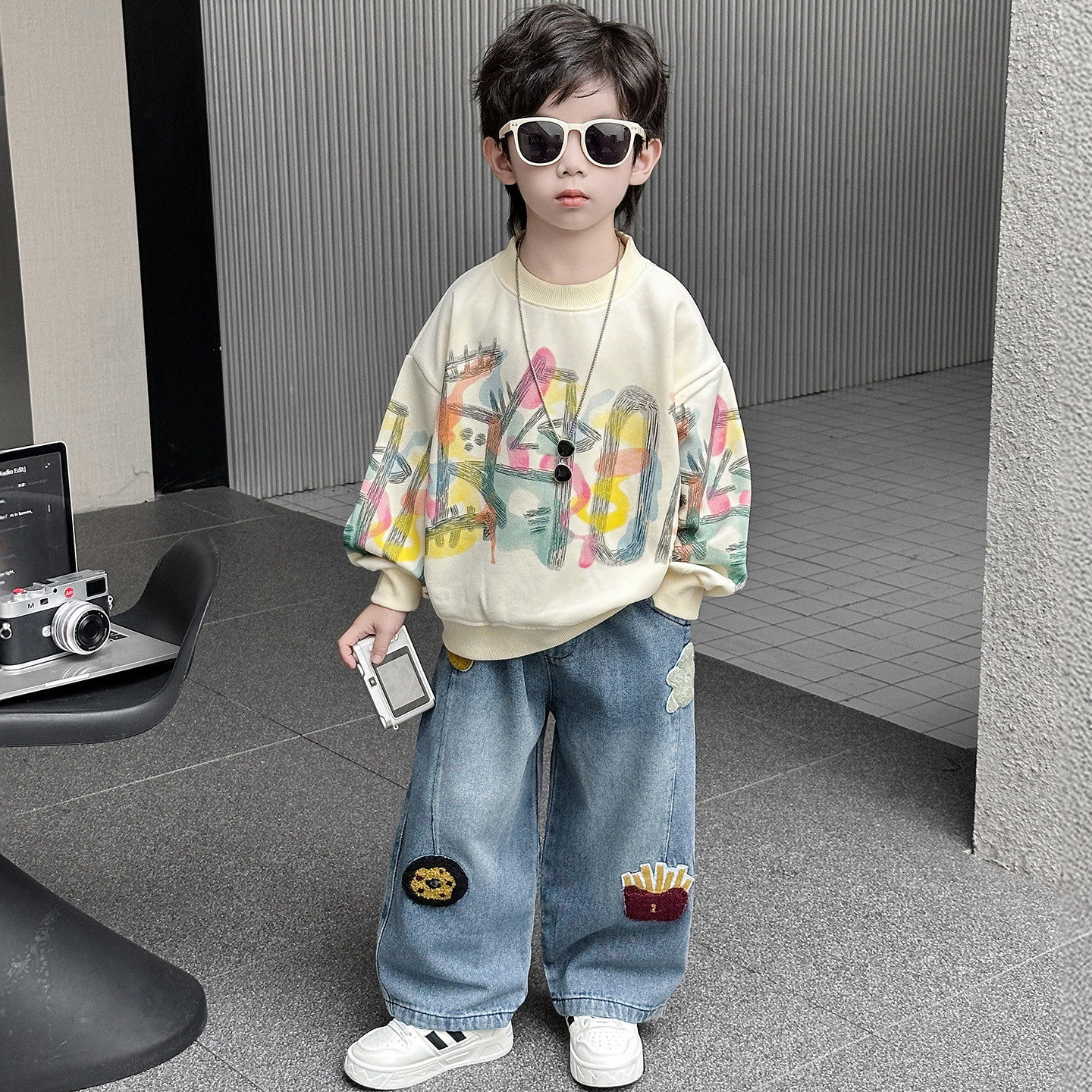 男童涂鸦卫衣套装秋季2026新款洋气儿童秋装衣服宝宝牛仔裤春秋款