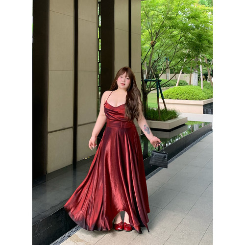 dese嘚瑟软糖高级感礼服裙气质收腰大摆长裙法式名媛风吊带连衣裙