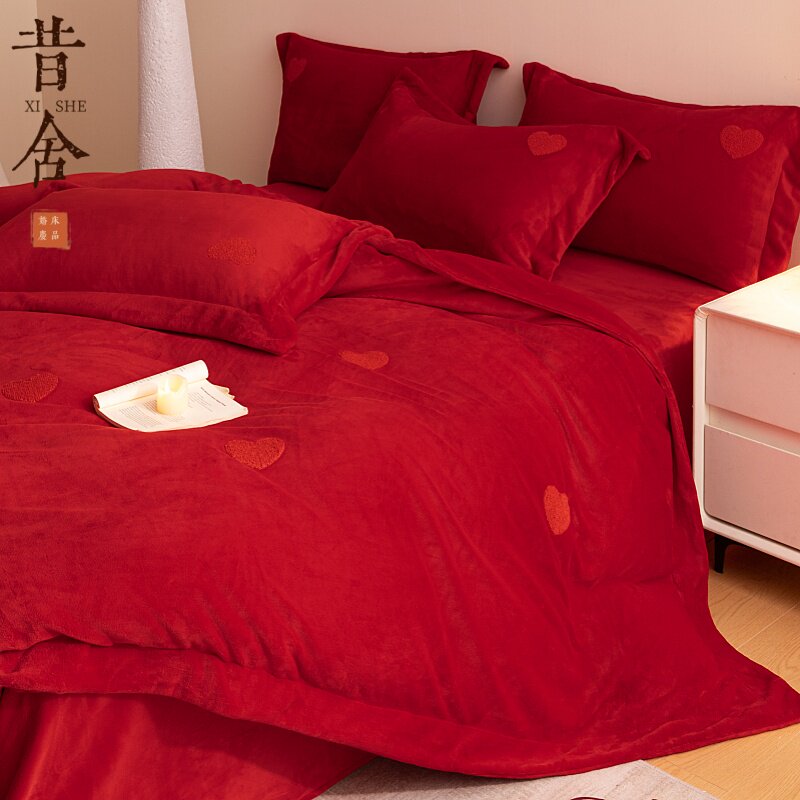 冬婚庆保暖牛奶绒四件套喜字爱心刺绣婚房红色被套珊瑚绒结婚床品