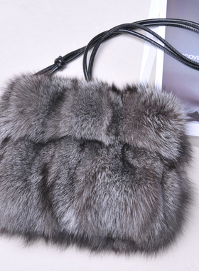 令朗依2025新款秋冬时尚狐狸毛皮拼接休闲单肩斜挎小方包皮草背包