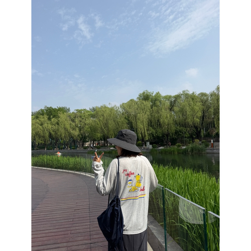 自线独家设计咖啡主题图案莱赛尔圆领长袖T恤宽松印花防晒衫夏季