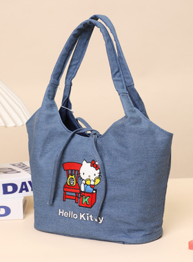 三丽鸥正版HelloKitty牛仔帆布公仔单肩包KT猫可爱公仔腋下包玩偶