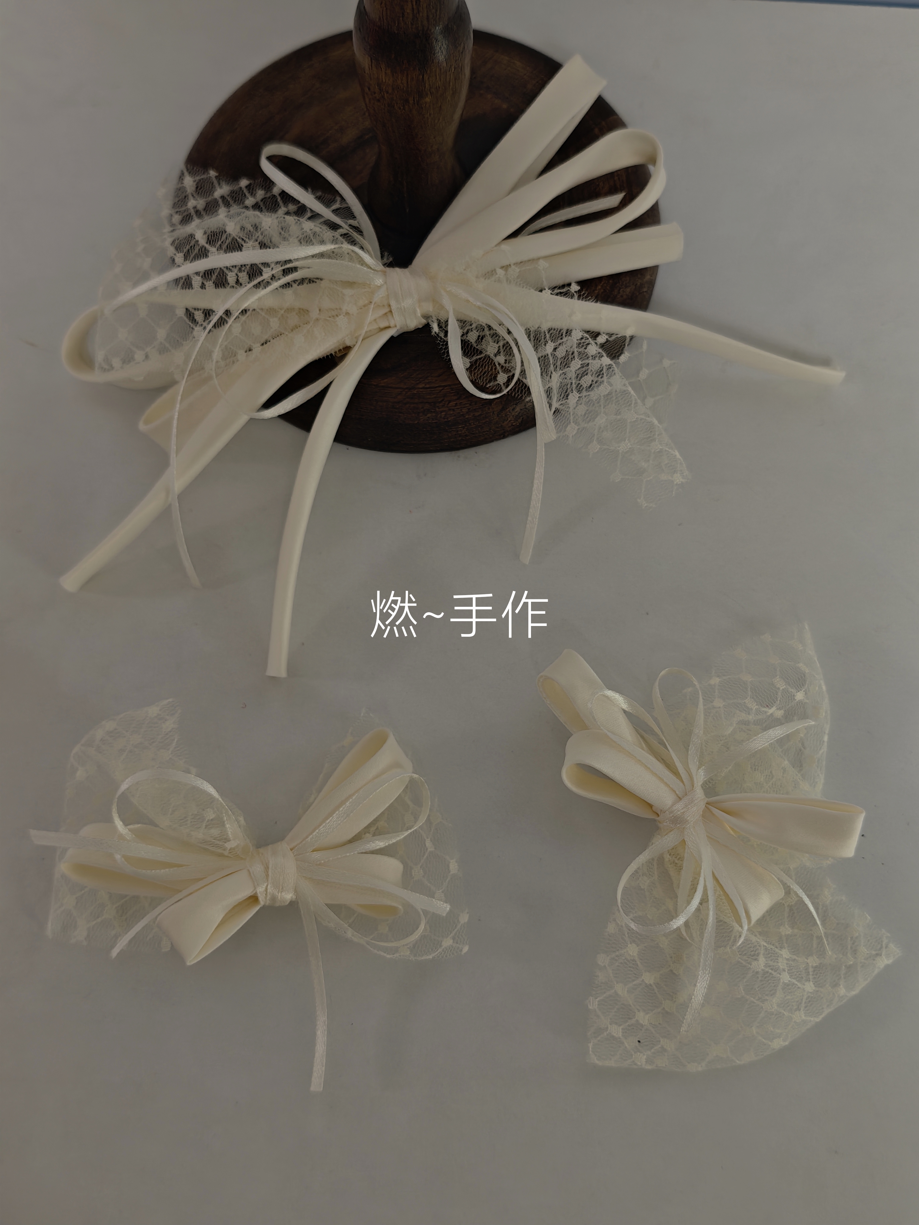 燃手作-新娘饰品-米色蝴蝶结 三只
