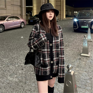 复古洋气上衣 宽松显瘦V领美式 十字架提花格纹开衫 毛衣女秋冬新款