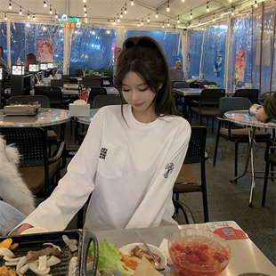 复古ins宽松显瘦情侣上衣潮 梵文口袋刺绣撞色T恤女美式 春秋款 韩版