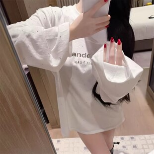 春夏新款 T恤女ins宽松慵懒情侣休闲防晒上衣 字母镭射印花烫钻长袖