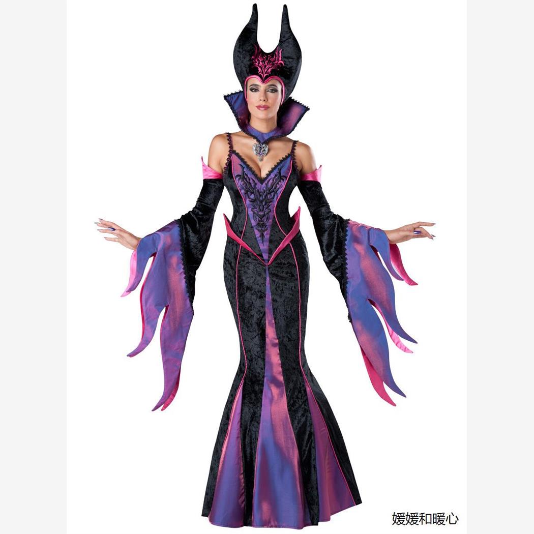 万圣节cosplay巫婆皇后吸