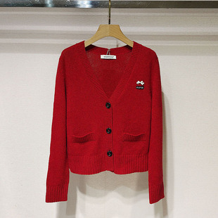 深圳南油2026春新女装 吊带两件套上衣 XSJ1M02D单排扣V领针织开衫