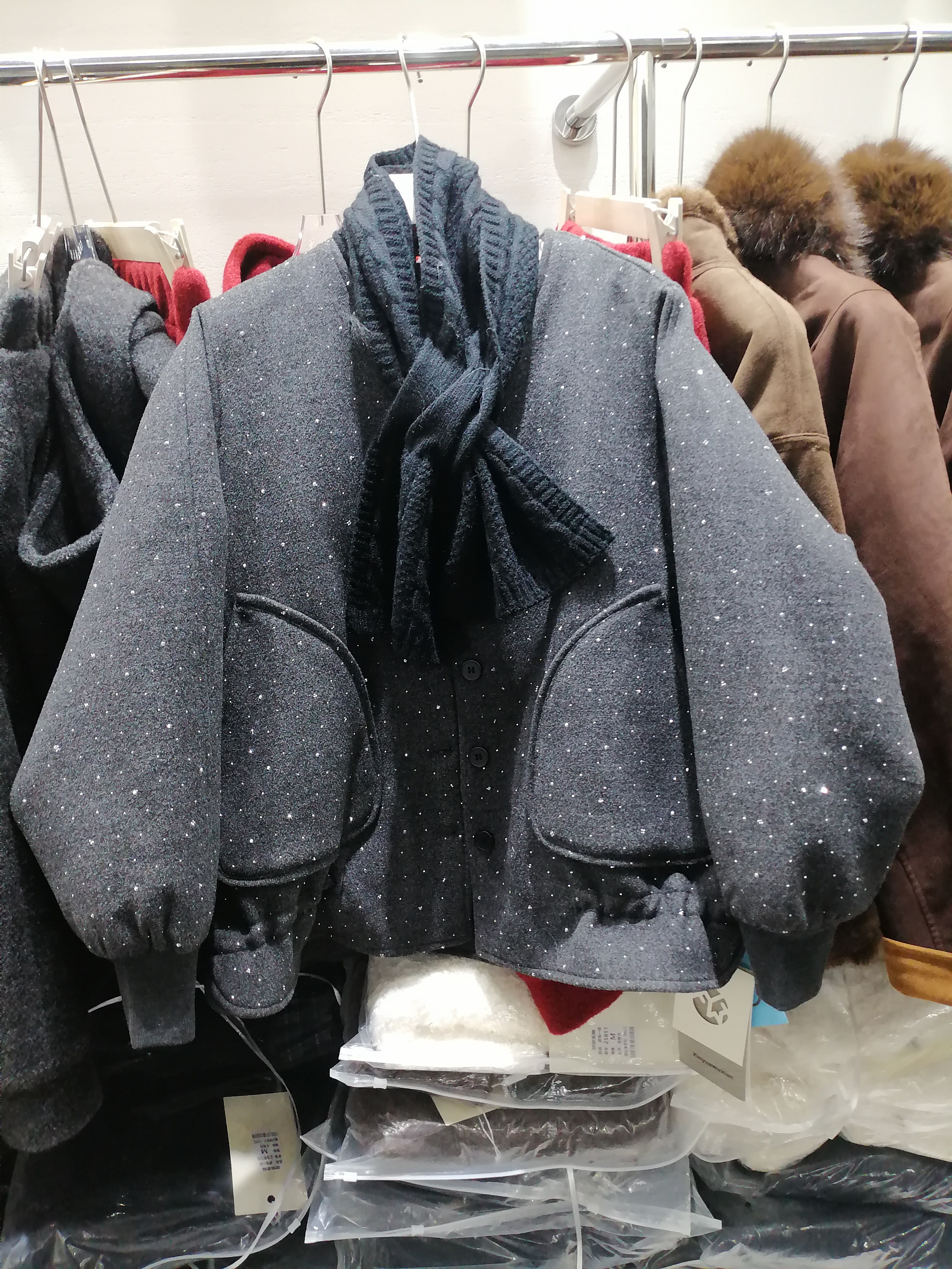 2025冬欧韩新中式国风羽绒服女小个子保暖洋气羽绒短外套配围巾潮,女装/女士精品,羽绒服,淘宝优惠券,粉丝福利购,淘宝优惠卷