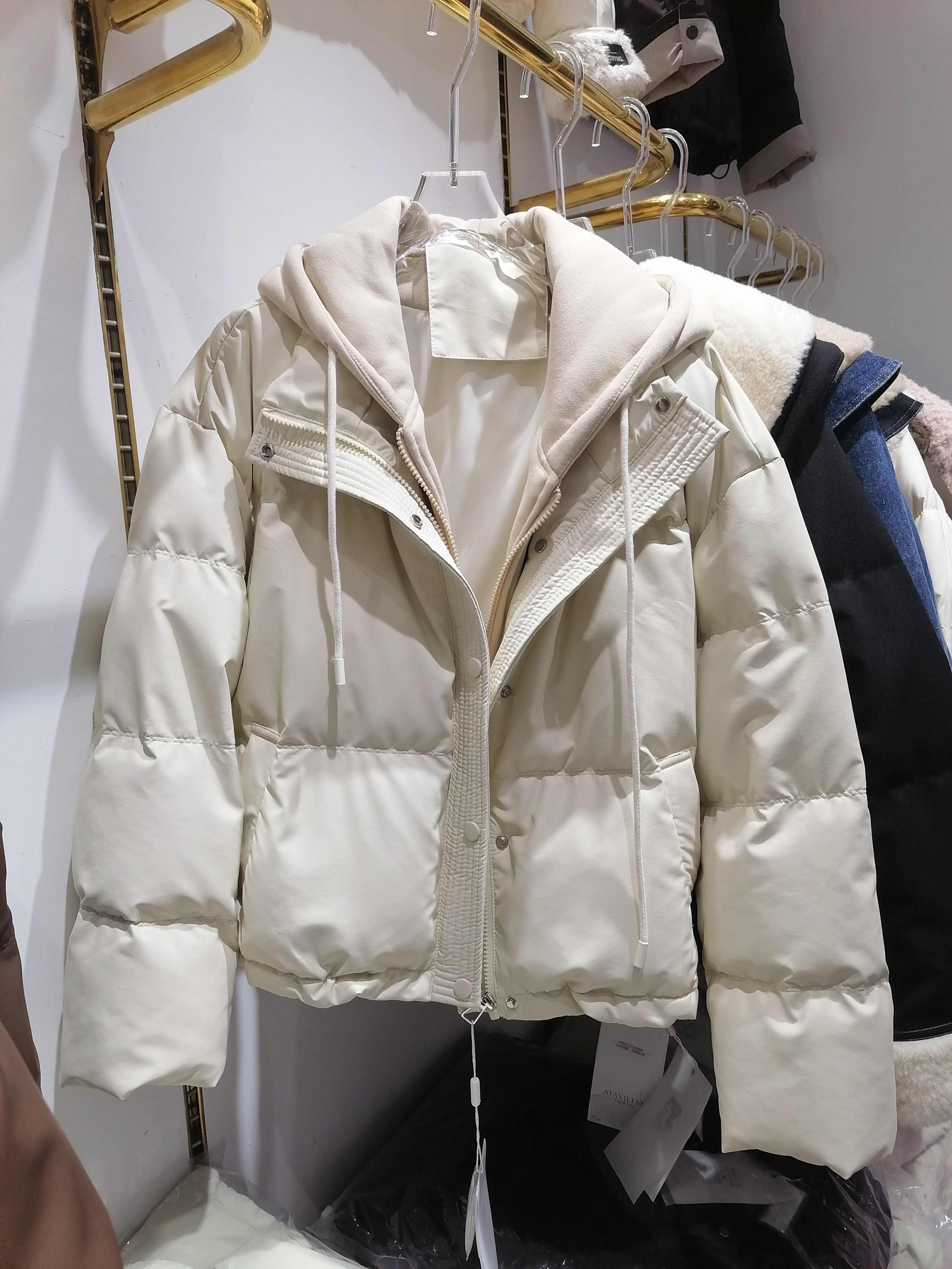 欧韩PU皮白鸭绒羽绒服假两件连羽绒服