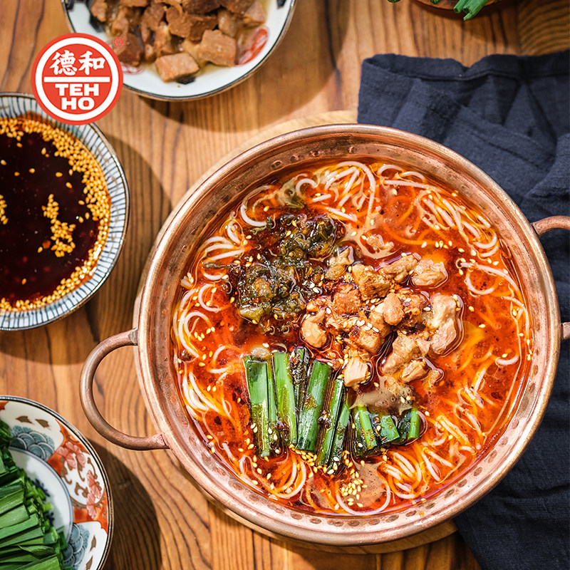 德和速食玉溪酸菜焖肉小锅米线图片
