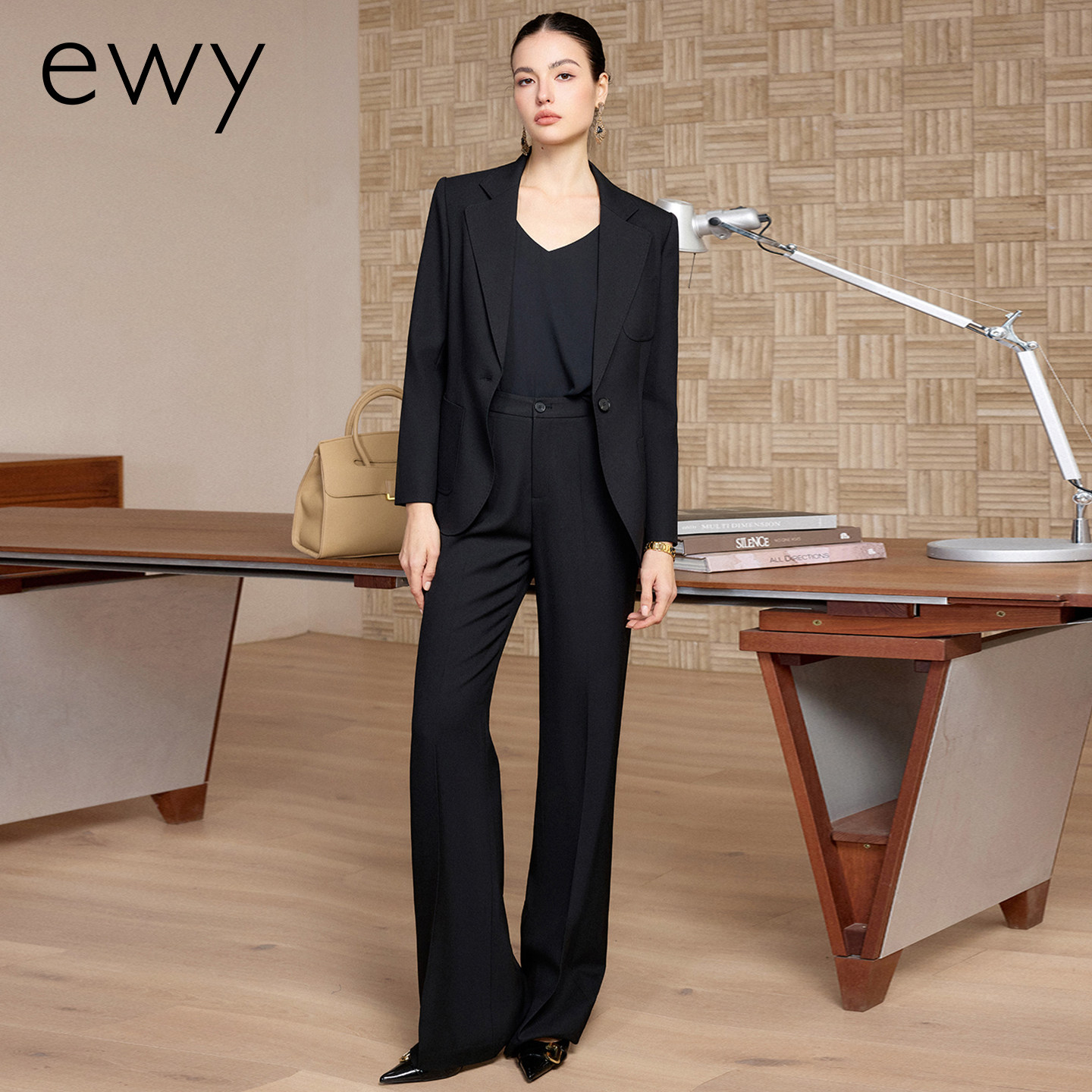 黑色西装套装女高级感职场穿搭气质通勤阔腿裤一整套,女装/女士精品,职业女裤套装,淘宝优惠券,粉丝福利购,淘宝优惠卷