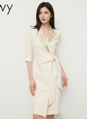 高端洋气杏色连衣裙女气质名媛缎面西装裙播音艺考主持人正装面试