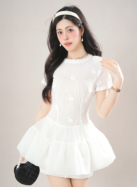 法式复古设计感蓬蓬裙连衣裙女夏季新款气质小众甜美显瘦条纹裙子