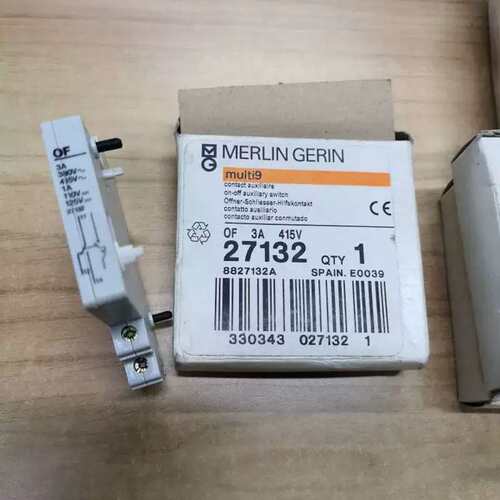 梅兰日兰空开断路器辅助multi9触头OF 3A 380V 415V 27132实物议
