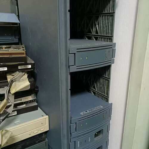 COMPAQ RA310 DS-SWXRA-GD 30-45494-01 磁盘柜议价