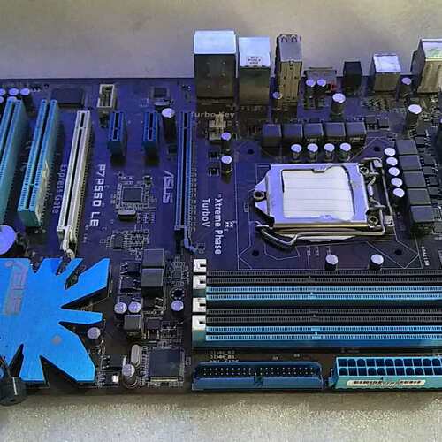 P7P55D LE 1156主板DDR3 全固态 支持1156针I7 870 I5 760议价