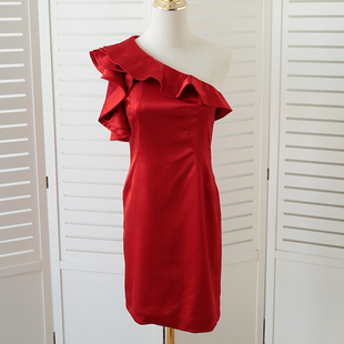 红色缎面礼服连衣裙！玛家夏喜庆收腰修身包臀斜肩意大利品牌名媛