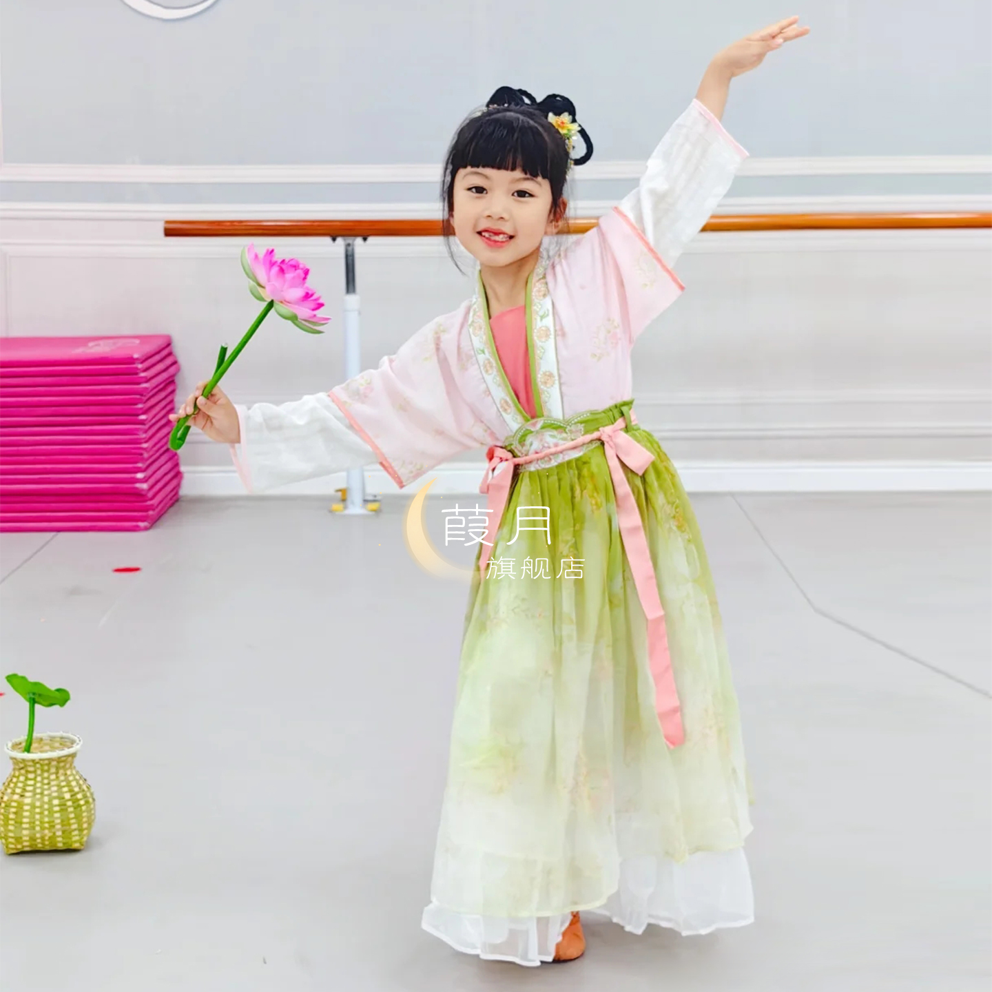 春和景明舞蹈服汉服古典舞演出服背篓桃花道具儿童汉唐古风表演服