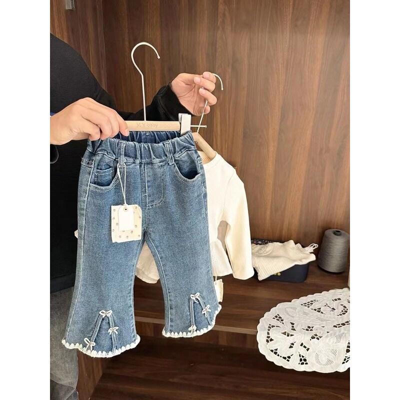 女宝宝弹力修型牛仔裤女婴儿秋季2025新款女童洋气优雅微喇叭裤子图片