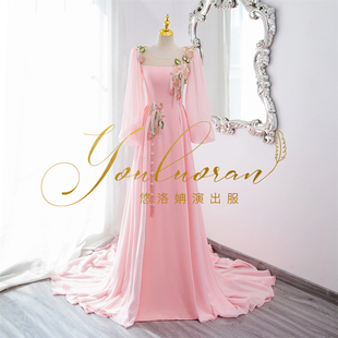 悠洛姌演出服新款粉色灯笼袖礼服修身重工显瘦声乐演出独唱礼服