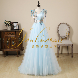 艺考周年2023新款 宴会气质学生白色主持年会仙气声乐独唱演奏