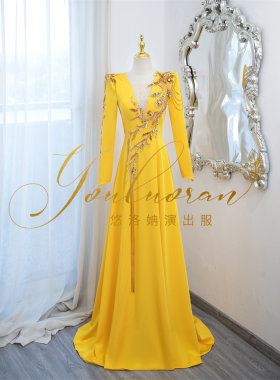悠洛姌演出服知性深V领长袖坠地