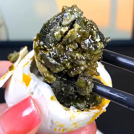 臭鸭蛋东北特产黑黄流油起沙即食发酵咸鸭臭蛋农家自制正宗熟盐蛋