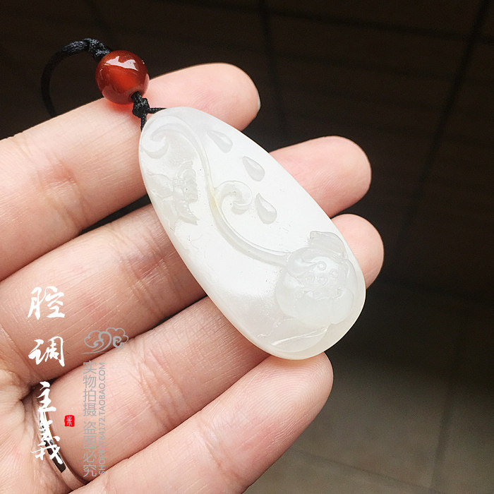 爱莲说。和田白玉籽料 一级白 苏工精工蝶恋花荷花莲花牌子 14.3G