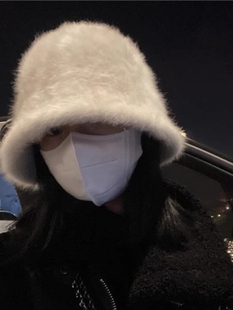 2023年秋冬氛围感白色毛渔夫帽子女网红遮脸显脸小水桶帽百搭保暖