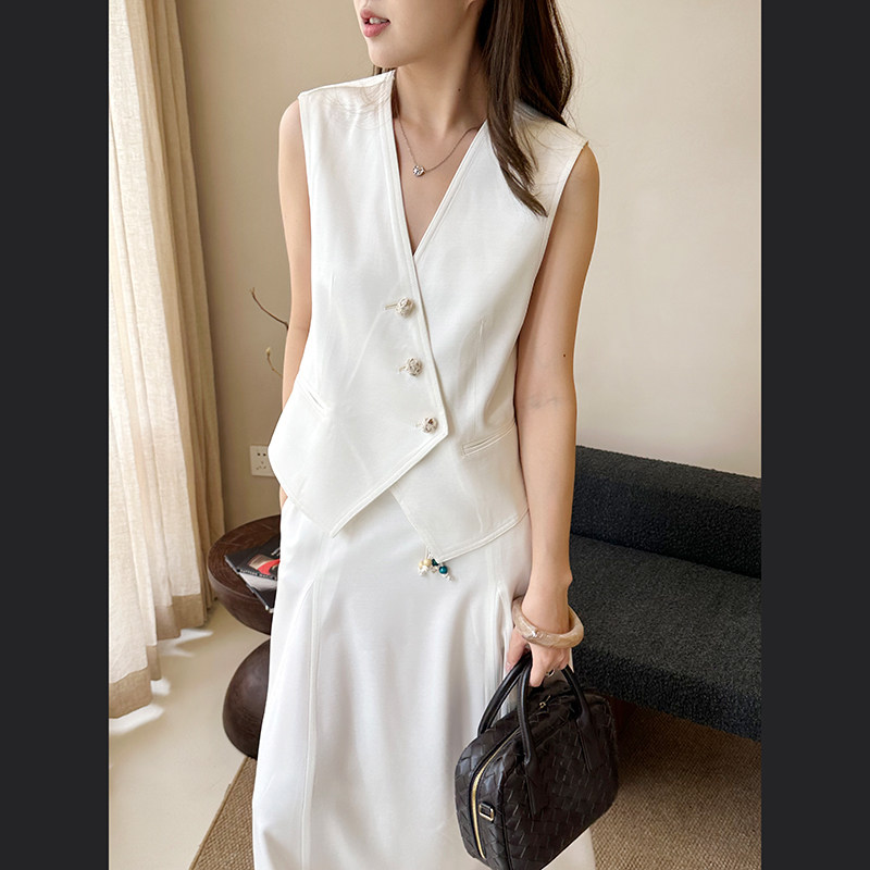 斜扣设计马甲不对称剪裁面料亲肤宽松廓形遮肉显瘦通勤休闲百搭女,女装/女士精品,马夹,淘宝优惠券,粉丝福利购,淘宝优惠卷