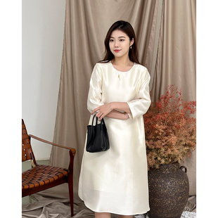 「工厂店」一眼爱上！重磅32mm丝毛轻奢风圆领手工绣花长袖连衣裙