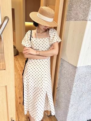 「参与会员活动」白底波尔卡圆点法式连衣裙