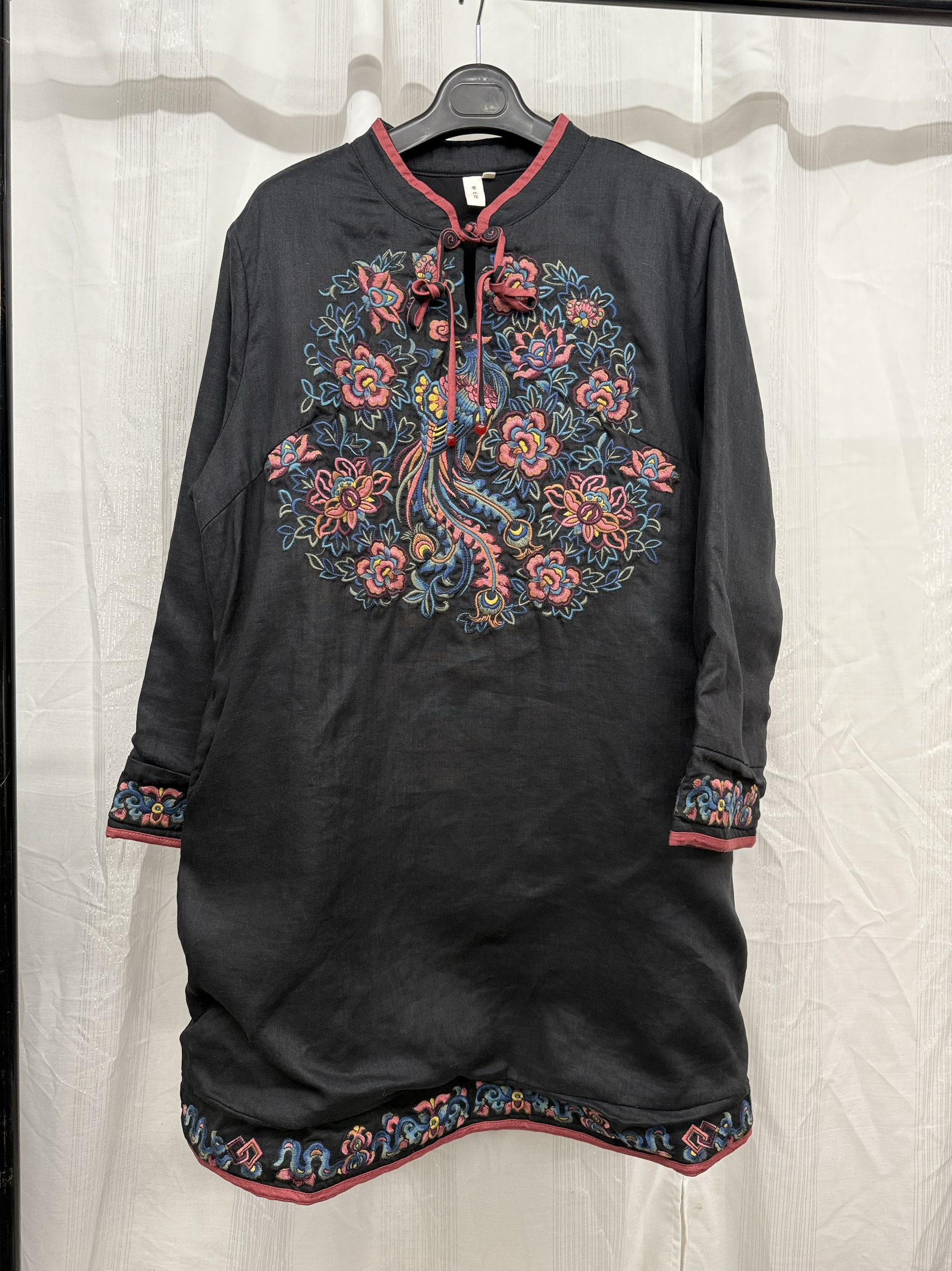 中式麻制复古重工刺绣民族风连衣裙长款棉袄/收货退运特特惠