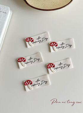 可爱红蘑菇布标帽子围巾辅料