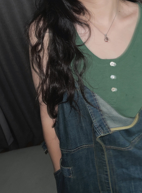 绿色短款小个子辣妹修身弹力纽扣开扣无袖背心女打底显白薄款夏季