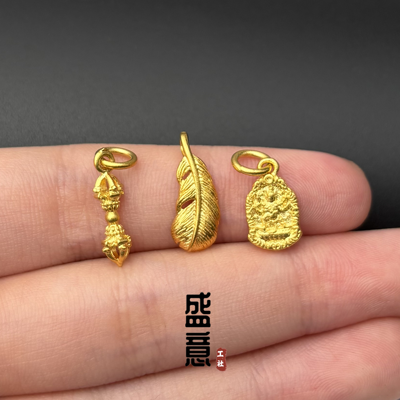 古法24K工艺黄金色羽毛金刚杵大鹏鸟吊坠侧挂牌子文玩手串diy配饰