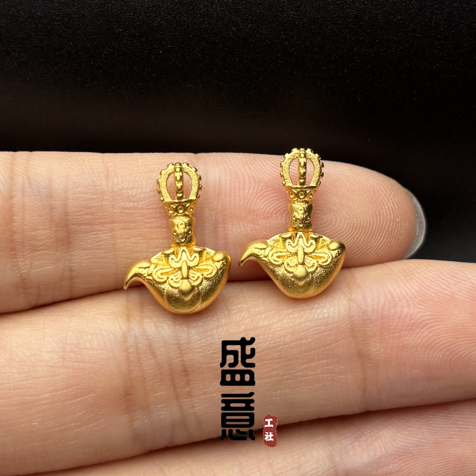 古法24K工艺黄金色降魔斧金刚杵钺刀背云吊坠隔珠文玩手串diy配饰