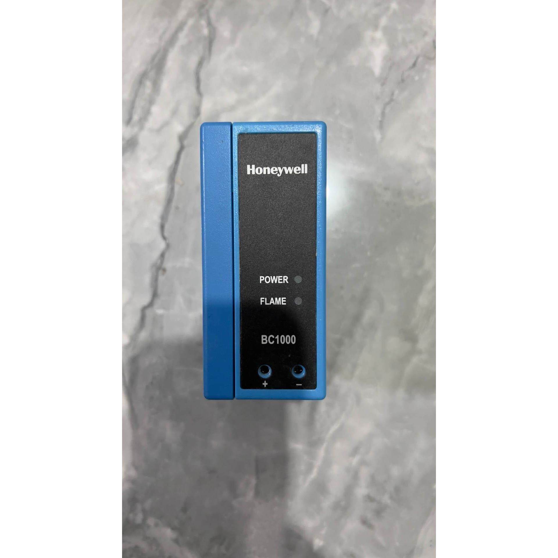 询价霍尼韦尔火焰控制器bc1000a0220u ,拆下来的,成色议价