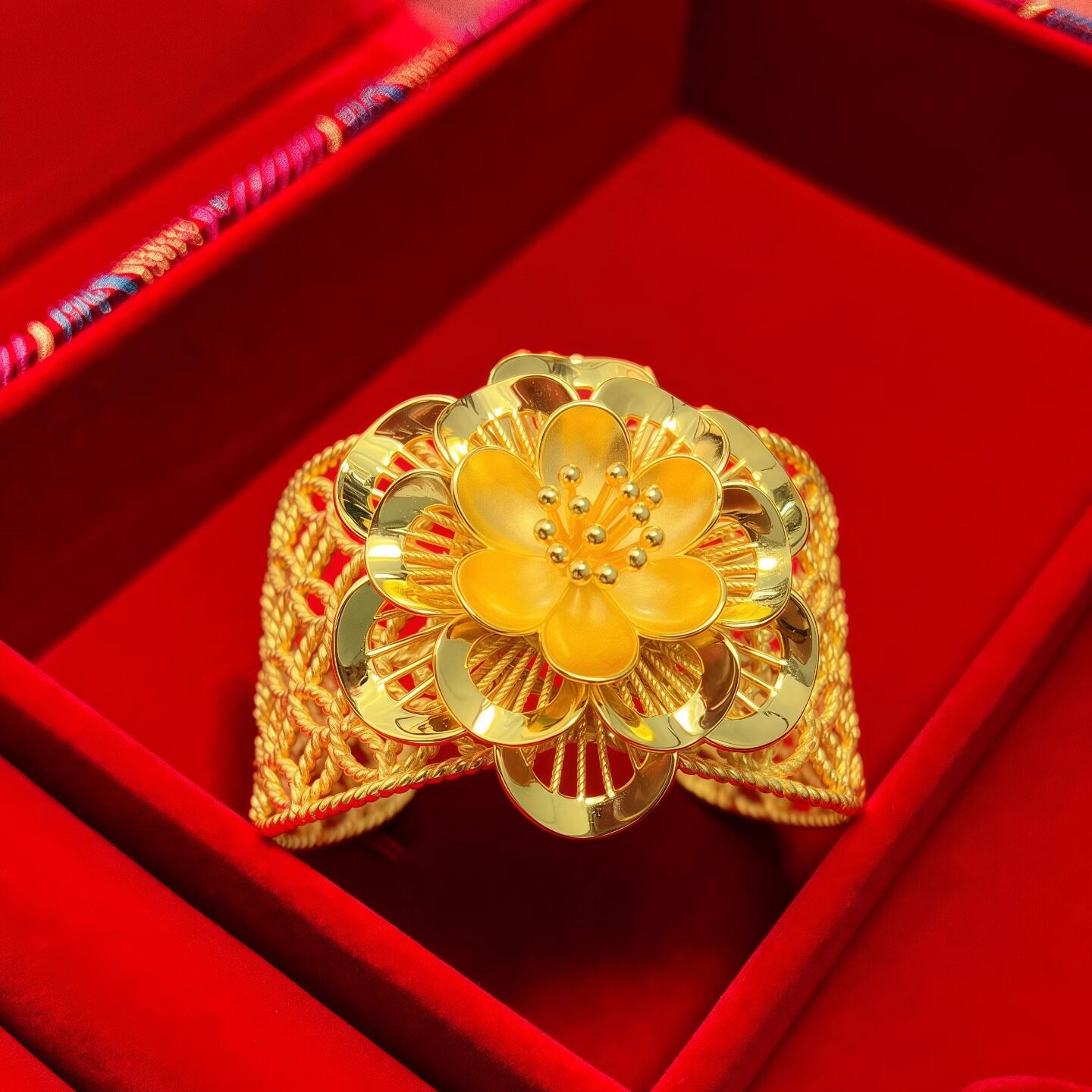 新中式牡丹花手镯结婚仿真黄金图片