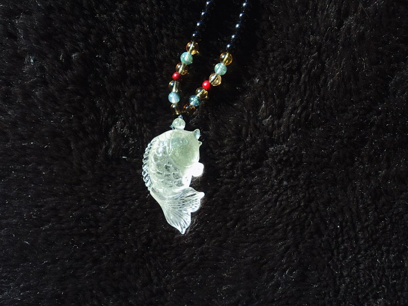 晶山角商城天然绿幽灵小鱼吊坠 高39×22×13mm约11g