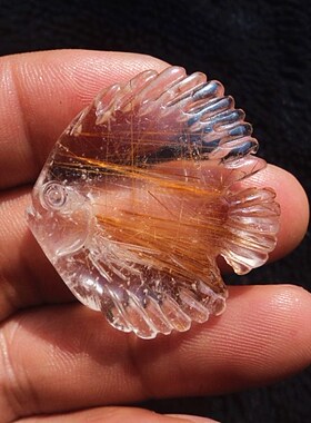 晶山角商城天然钛晶金发晶小鱼吊坠 高35×38×8mm14g